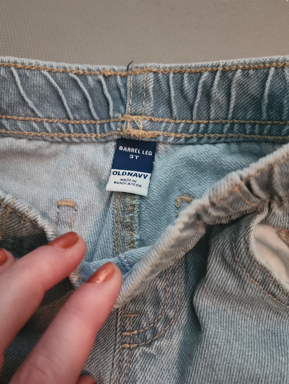Old Navy Toddler Girl Size 3T Barrel Jeans, With Bow Print, Pre- Owned, VGUC